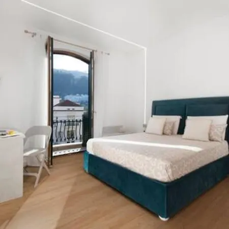 Center Luxury 1 Apartment *